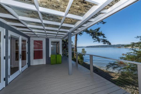 The Nest Gorgeous Waterfront La Conner Getaway!